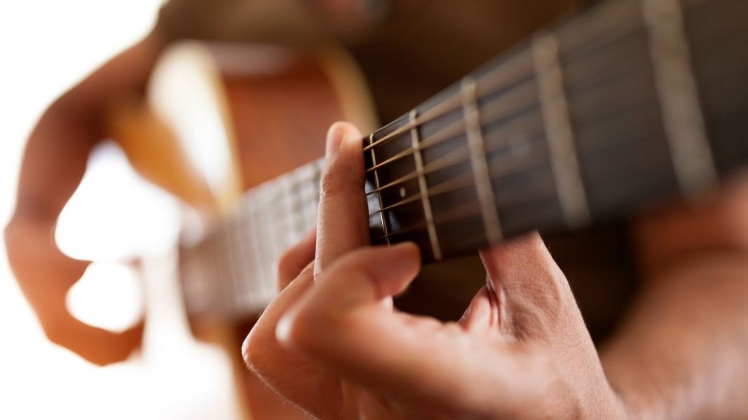 Las mejores aplicaciones gratuitas de acordes de guitarra | aplicaciones gratuitas de acordes de guitarra