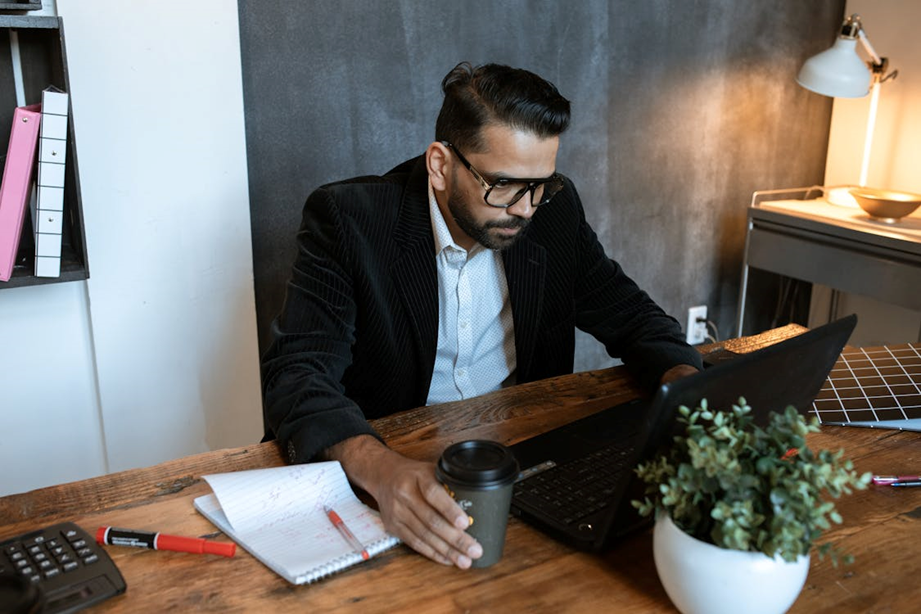 Creador de currículum con IA: ¿realmente funciona? 2 Creador de currículum