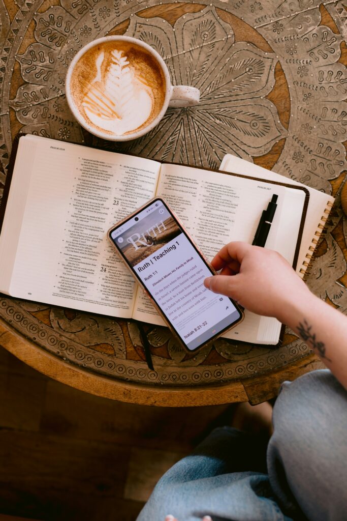 App para estudiar la Biblia: fácil de usar en tu celular 3 Estudiar la Biblia