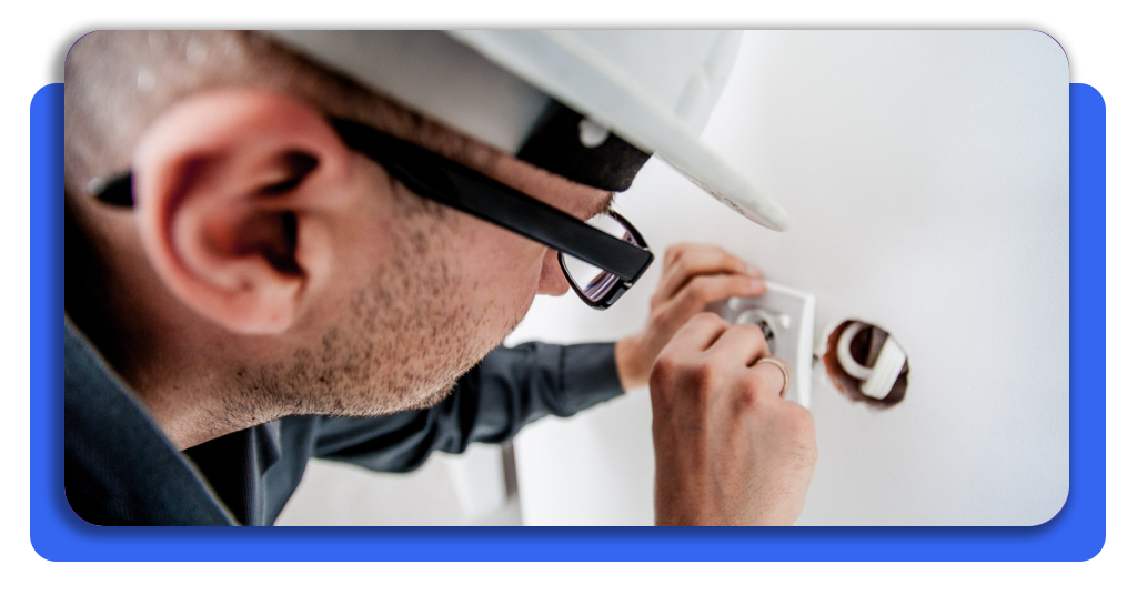 Gana $60k al año: curso de electricista gratis con certificado 11 Conocer el mundo de la electricidad te llevará a mantenerte actualizado sobre las diferentes novedades y así desarrollar conocimientos de valor empresarial.