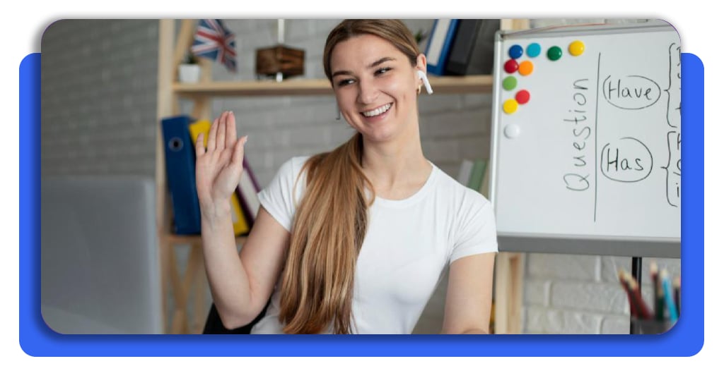 Curso de inglés B2 gratis: mejora tu nivel para el trabajo 3 El curso de inglés B2 de Edutin te permite estudiar desde casa y avanzar a tu propio ritmo mediante recursos disponibles completamente en línea.