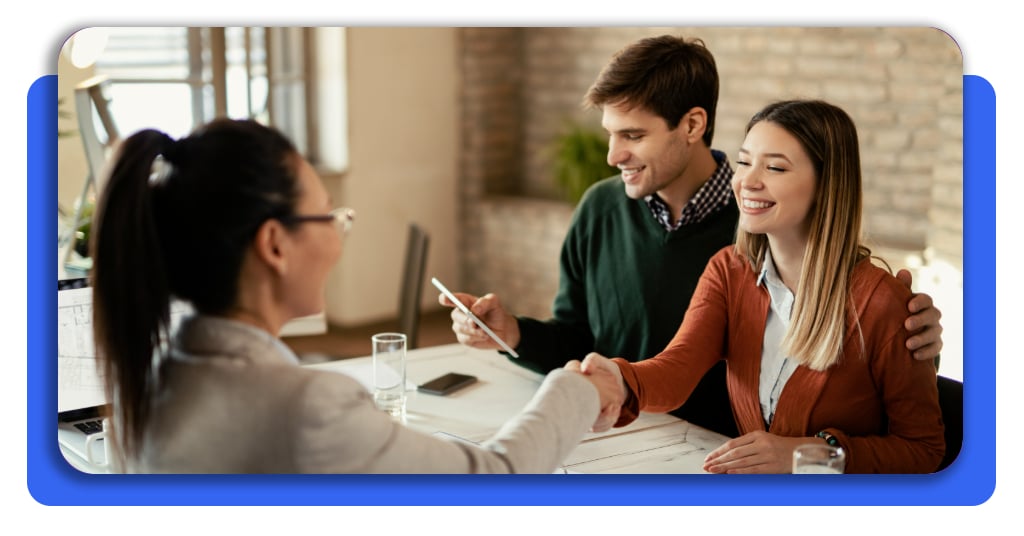 Préstamos para equipamiento de trabajo: invierte en tu futuro 4 Una pareja de casados solicita un préstamo personal para la construcción de la casa de sus sueños y recibe una respuesta positiva por parte de la banca.