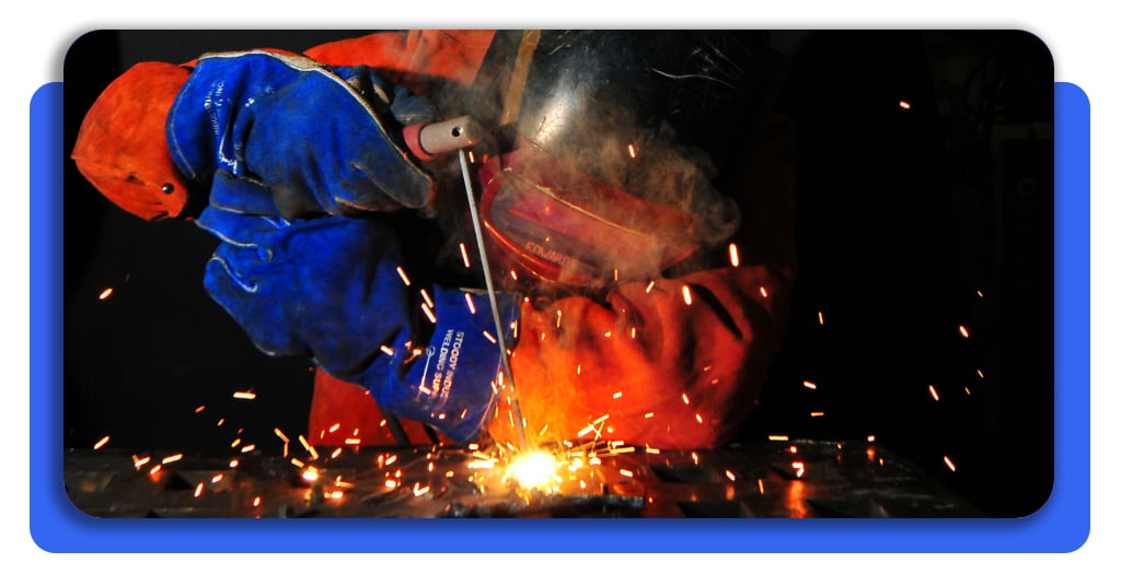 Consigue una beca para el curso de soldador que paga bien 4 Este curso básico se convierte en una oportunidad de primer nivel para llegar a ofertas laborales que te permitan reunir experiencia y ser un profesional.